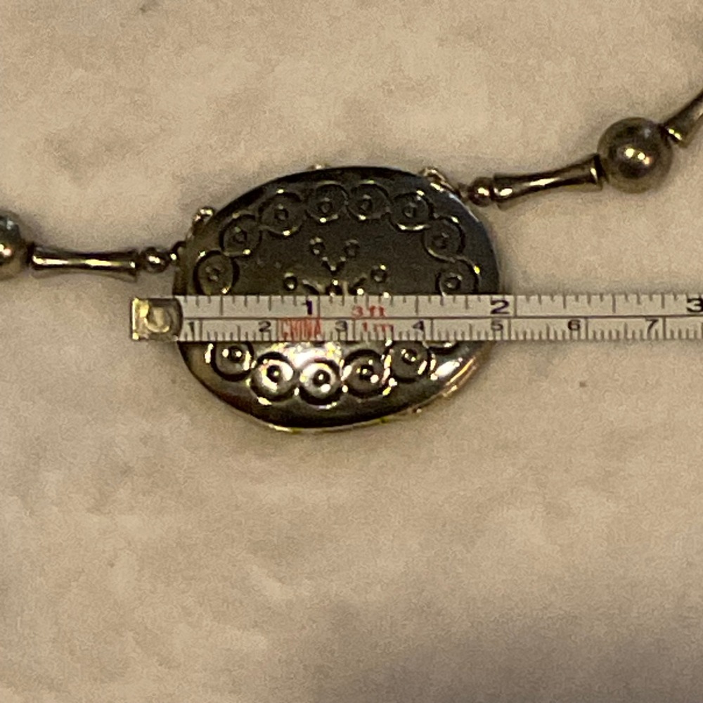 Este Lauder Moonsilver Solid Parfume Locket Penda… - image 8